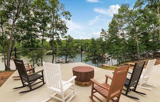940 E Lakeshore Dr, Double Springs, AL 35553