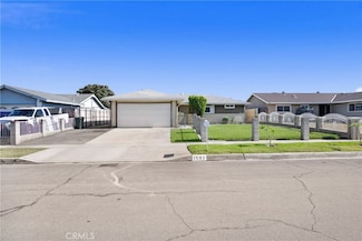 1593 W Carter St, Bloomington, CA 92316
