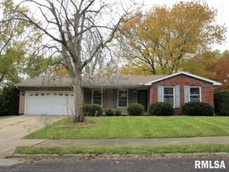 3813 N Laramie St, Peoria, IL 61615