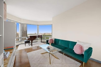 301 W 57th St Unit 27A, New York, NY 10019