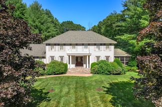 8 Sutton Place, Weston, MA 02493