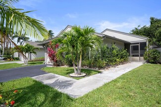 2482 Bedford Mews Dr, Wellington, FL 33414