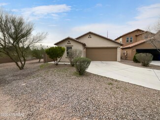 7557 Kinnison Wash Loop, Tucson, AZ 85730