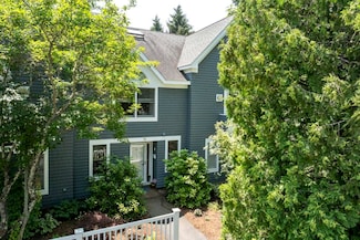 2 McFarland Point Dr Unit 35, Boothbay Harbor, ME 04538