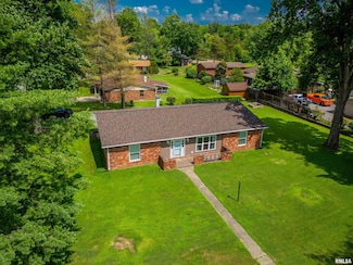 103 Westernaire Dr, Marion, IL 62959