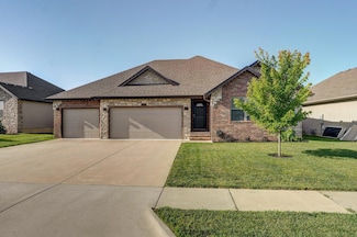 866 E Dyann Dr, Nixa, MO 65714