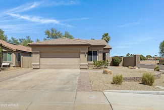1821 S Navajo Way, Chandler, AZ 85286