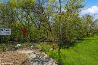 1630 Myrtle Park St, Roselle, IL 60172