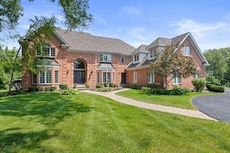 2188 Inverray Rd, Inverness, IL 60067