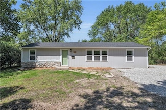 1608 SE Summit St, Lees Summit, MO 64081