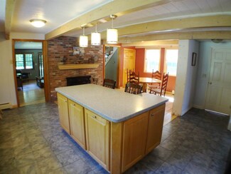 51 Ranch Rd, Bethlehem, NH 03574