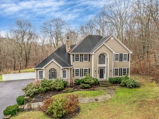 38 Marlin Rd, Sandy Hook, CT 06482