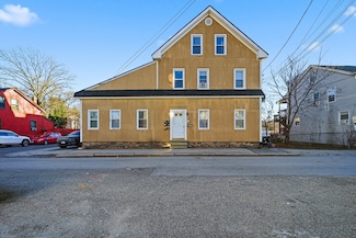 34-36 Park St, Webster, MA 01570