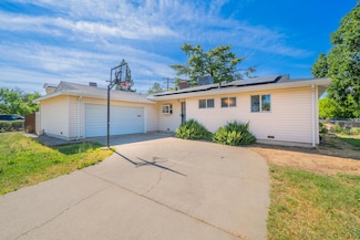 1530 Carmel Way, Red Bluff, CA 96080