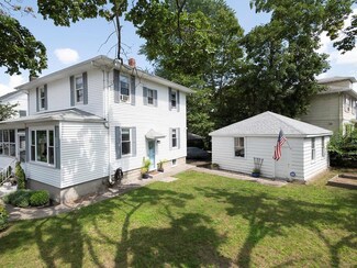 86 Fowler Ave, Pawtucket, RI 02860