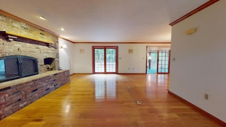 19 Conifer Ln, South Dennis, MA 02660