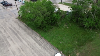 212 S Burleson St, Giddings, TX 78942