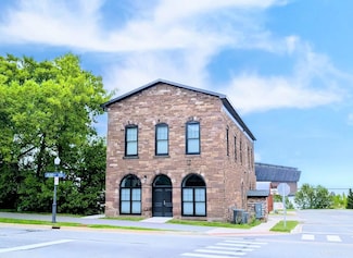 311 S Lakeshore Blvd, Marquette, MI 49855