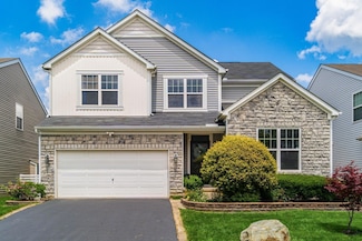 306 McElhinny Ln, Lewis Center, OH 43035