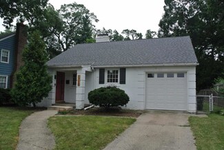 1710 Mckinley Ave, South Bend, IN 46617