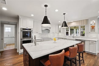 5340 E Suncrest Rd, Anaheim, CA 92807