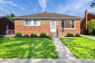 24645 Greenbrier Ave, Eastpointe, MI 48021