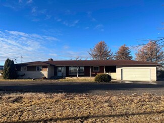4095 N 2300 E, Filer, ID 83328