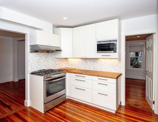 67 Columbia Ave Unit 1, Newton, MA 02464