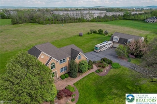 634 Country Club Rd, Easton, PA 18045