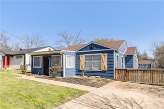 1012 Burt St, Bryan, TX 77803