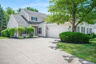 10631 Crossings Dr, Aurora, OH 44202