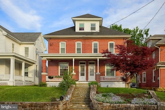 101 N Reamstown Rd, Stevens, PA 17578