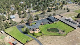 61794 Wickiup Rd, Bend, OR 97702
