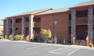 189 Avondale Dr Unit 10, Branson, MO 65616