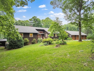 2524 Hopkins Rd, Rocky Mount, VA 24151