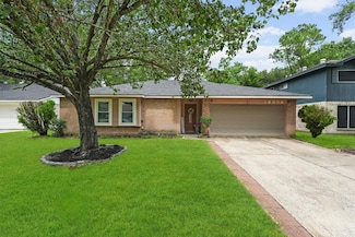 16906 Rolling Acres Dr, Humble, TX 77396