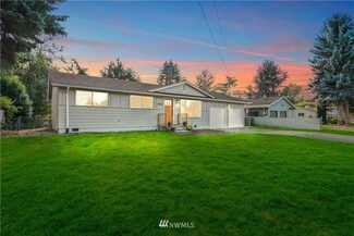 1038 S 74th St, Tacoma, WA 98408