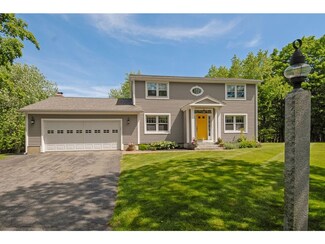325 Wallis Rd, Rye, NH 03870