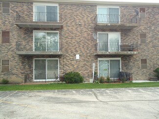 5854 W 76th Place Unit 301, Burbank, IL 60459