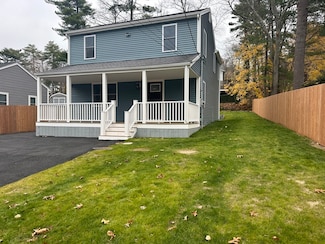 9 Beach Rd, Pembroke, MA 02359