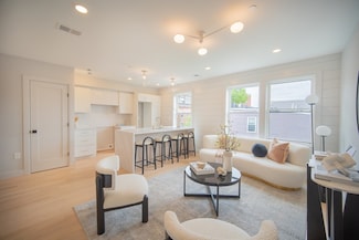 88 Maverick St Unit 4, Boston, MA 02128