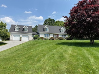 18 Ohandley Dr, Amenia, NY 12501