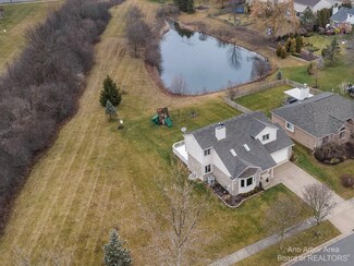 1431 S Hidden Creek Dr, Saline, MI 48176
