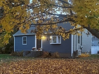 300 Asbury St, South Hamilton, MA 01982