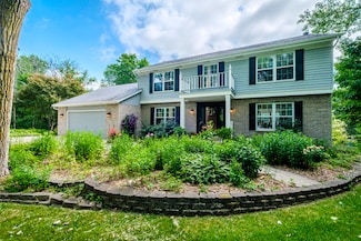 W220N5784 Town Line Rd, Menomonee Falls, WI 53051