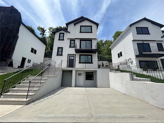 806 van Duzer St, Staten Island, NY 10304