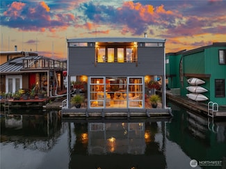 2466 Westlake Ave N Unit 5, Seattle, WA 98109