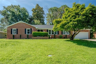 2028 Hickorywood Dr, Suffolk, VA 23434