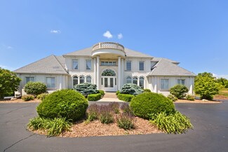 5N810 Fairway Dr, Saint Charles, IL 60175
