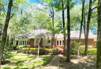 11 Aberdeen Rd, Natchez, MS 39120